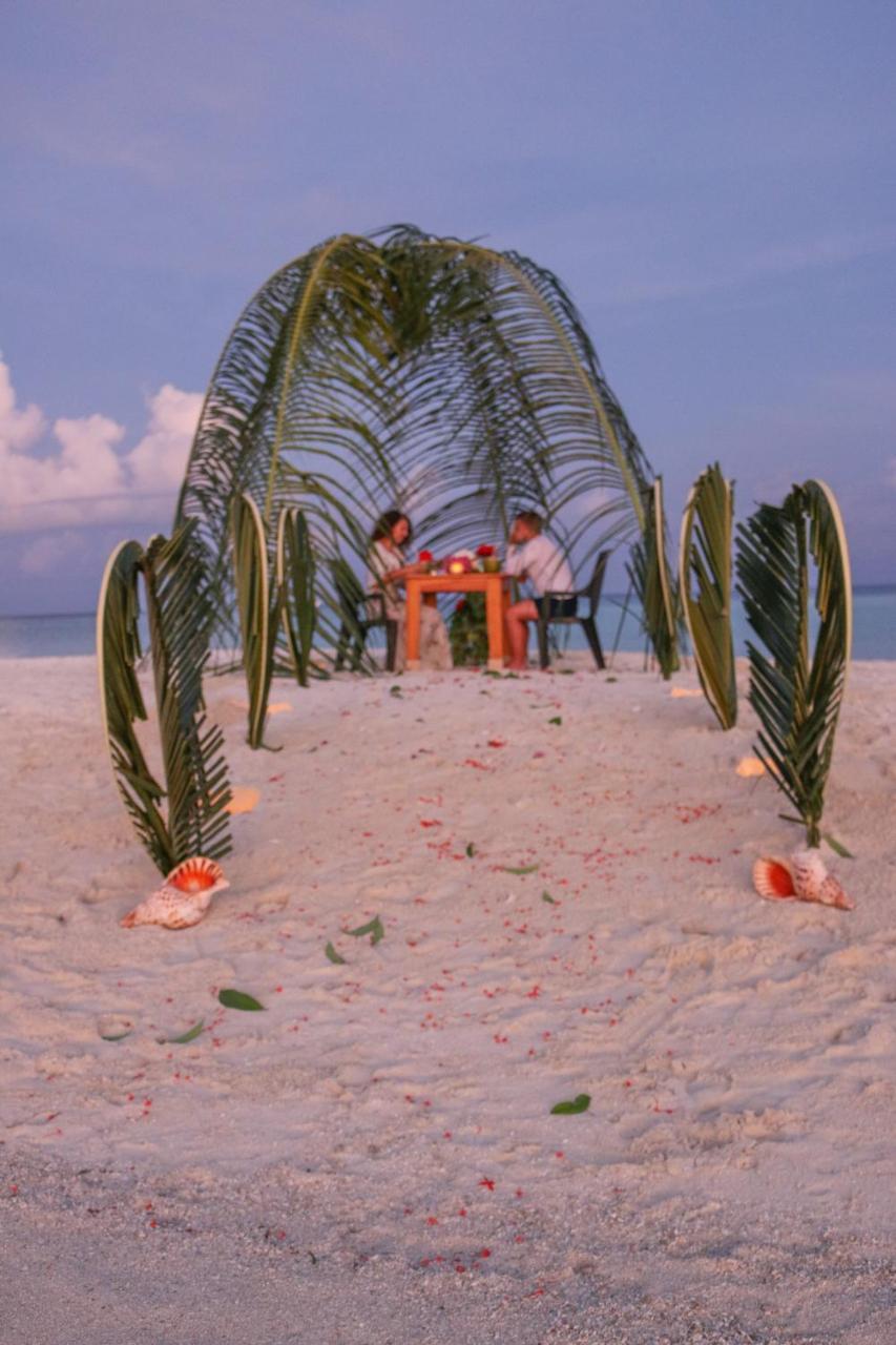 Rasreef Rasdhoo Maldives Hotel Exterior photo